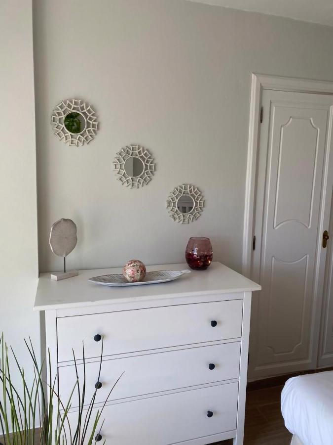Apartamento En El Castillo Con Piscina 칼레타데푸스테 외부 사진