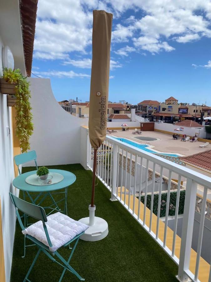 Apartamento En El Castillo Con Piscina 칼레타데푸스테 외부 사진