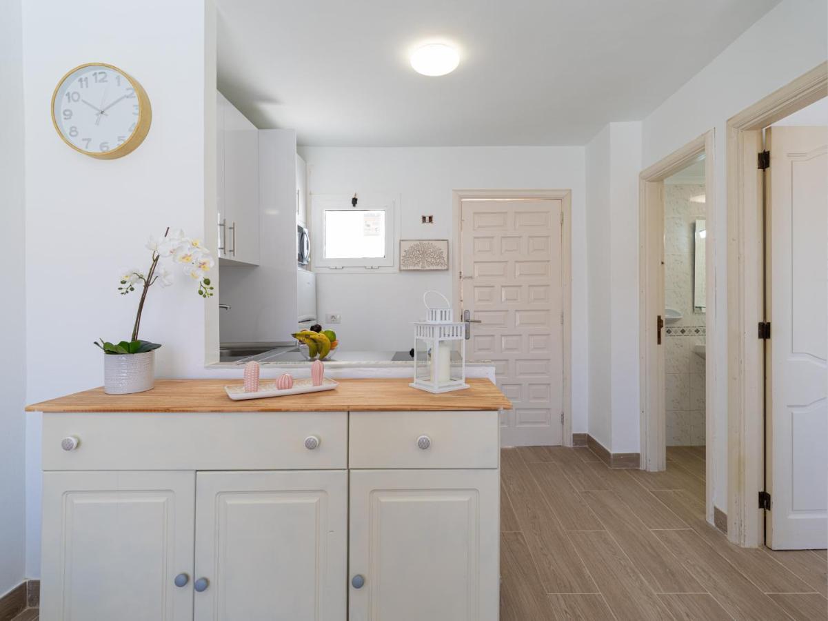 Apartamento En El Castillo Con Piscina 칼레타데푸스테 외부 사진